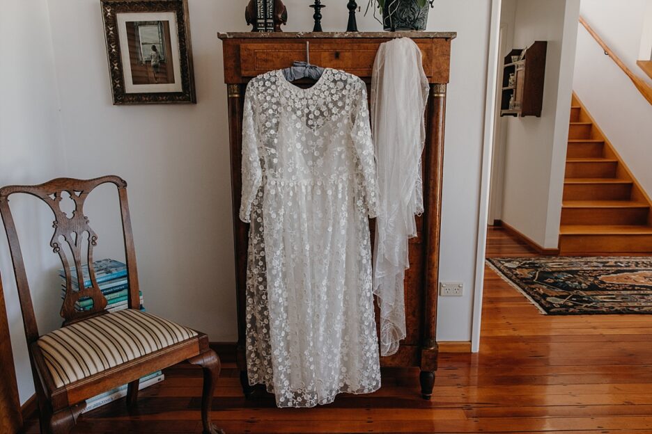 Country style Wedding dress and vintage viel