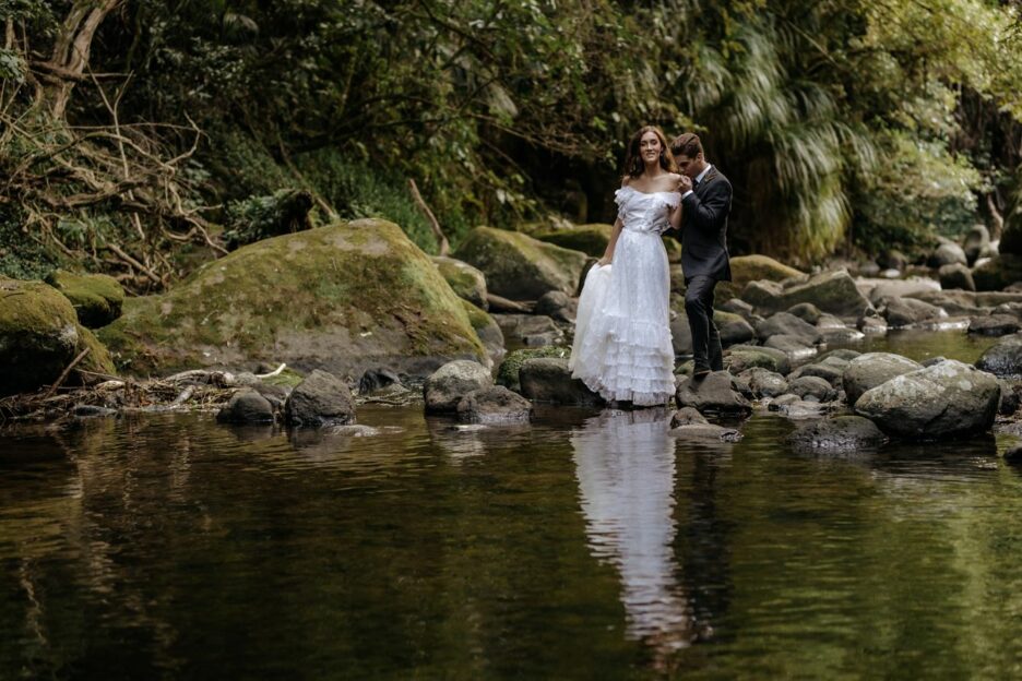 Wedding photos in New Zealand bush