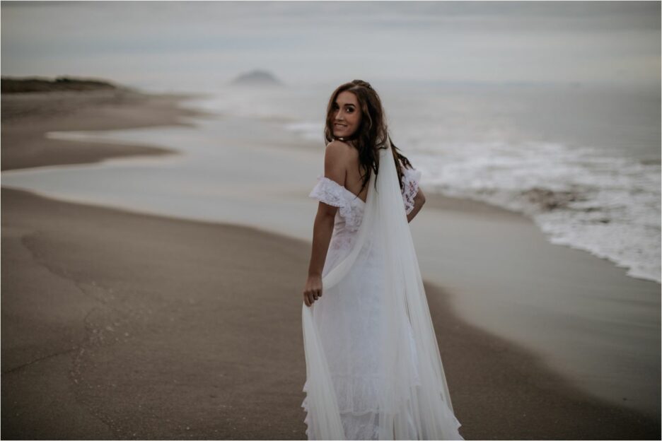 Bride in vintage wedding dress at Tauranga New Zealand with Pure Images Photography