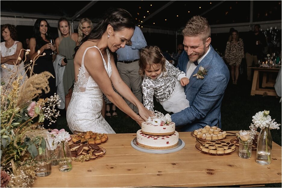 Cake cutting with daughter